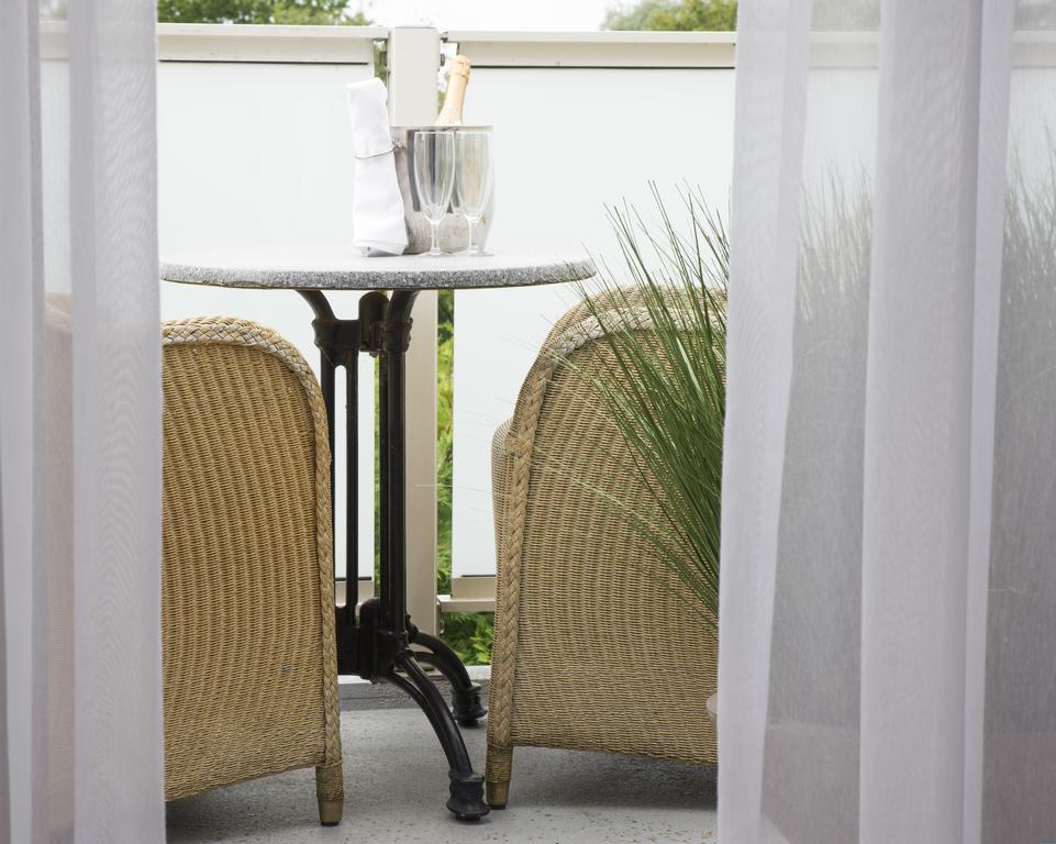 Strandhotel Bos En Duin Oostkapelle Room photo