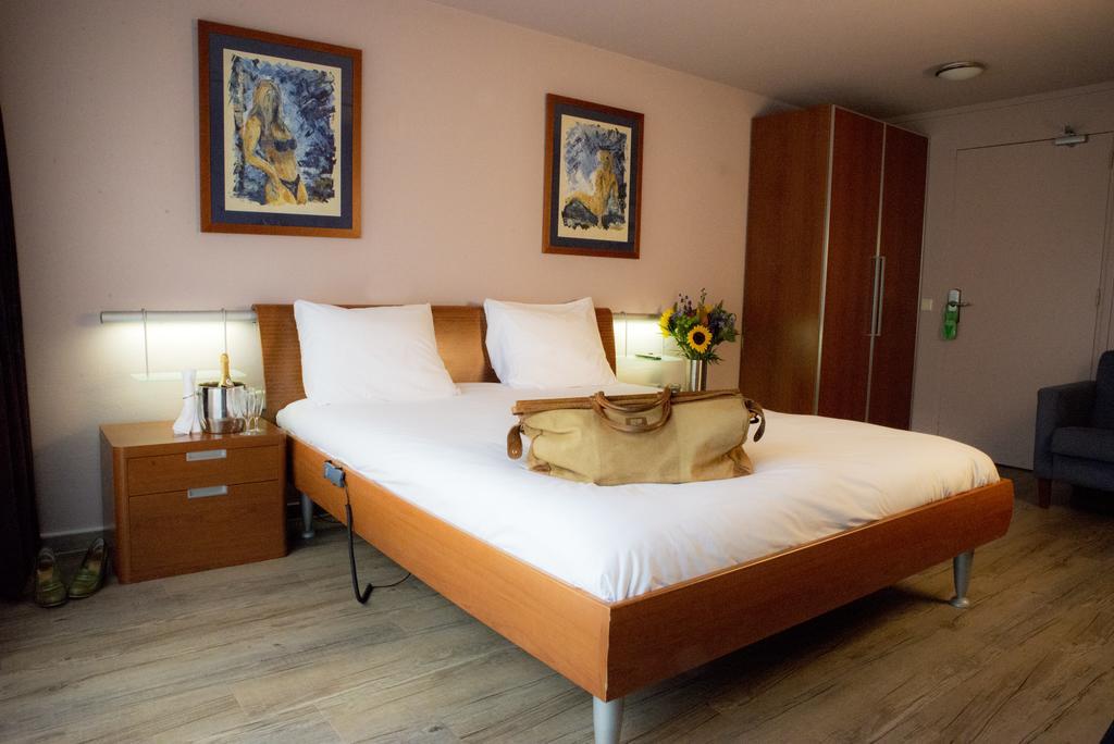 Strandhotel Bos En Duin Oostkapelle Room photo